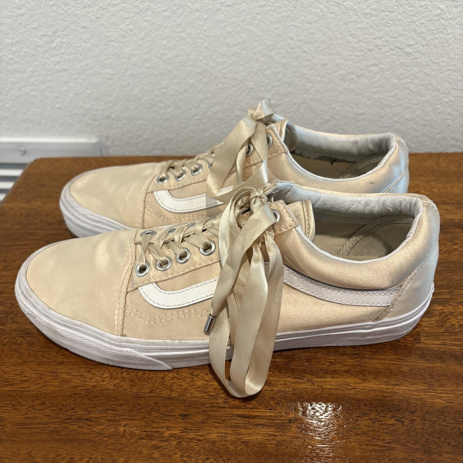 Vans Old Skool Shoes Women 9.5 Ballet Pink Champagne Satin Ribbon Laces Skate